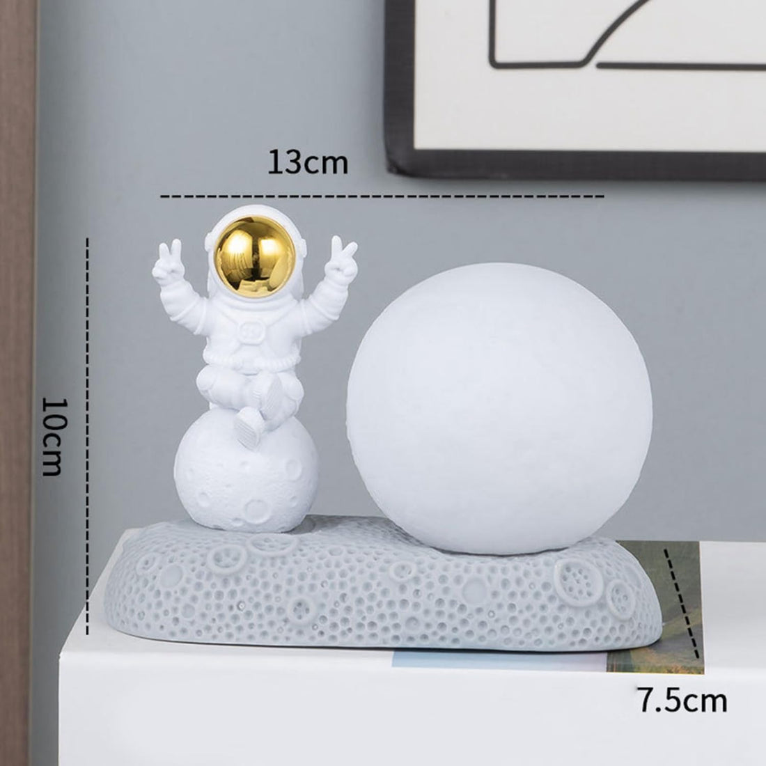 Universe Planet Astronaut Night Light Spaceman Sculpture Bedside Table Lamp Moon Spaceman Lamps for Home Bedroom Decor Kids Gift - Kalesh Monk