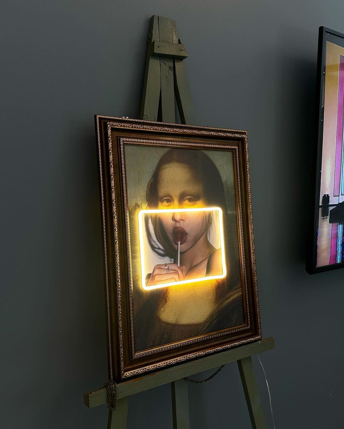 MONALISA NEON WALL ART